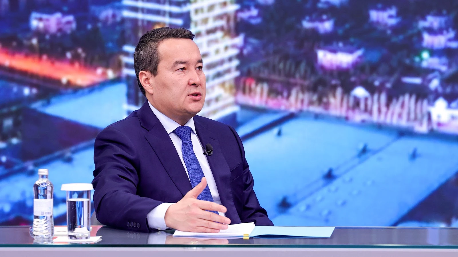 Премьер-министр Әлихан Смайылов: ел экономикасы өсіп, инфляция төмендеуде